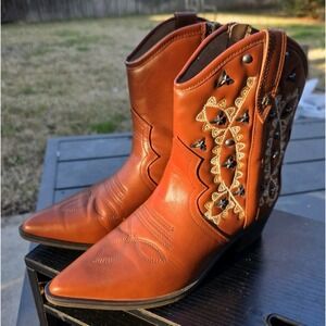 VTG WOMENS SAM AND LIBBY COWBOY ALL MAN MADE  BROWN POINTY TOE  BOOTS SIZE 9
